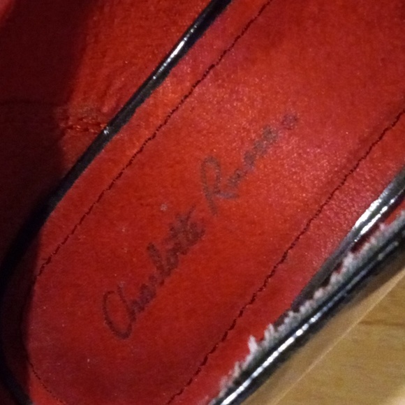 CHARLOTTE RUSSE CLOSED TOE POINTY STILETTO PUMPS CLASSIC BLACK W/RED SIZE 8 - Picture 5 of 7